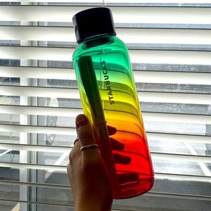 🌼 NWT Starbucks Glass Rainbow Waterbottle